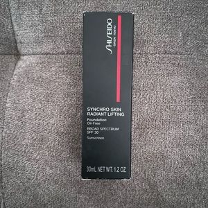 Shiseido Synchro Skin Radiant Lifting Foundation